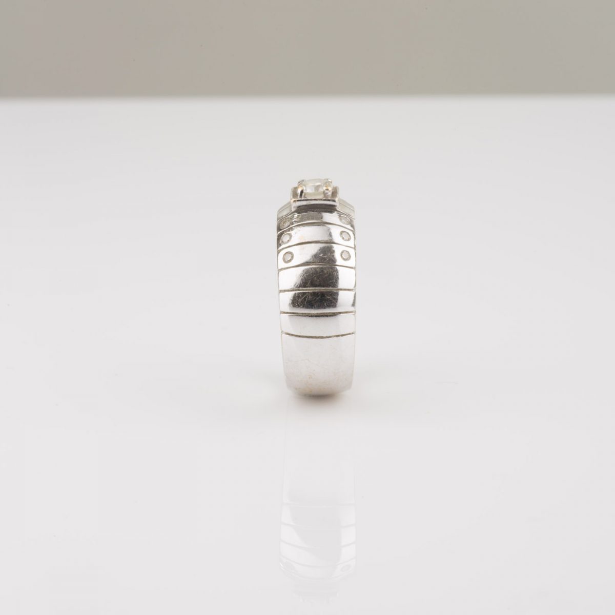 White Gold Diamonds Ring - Image 9