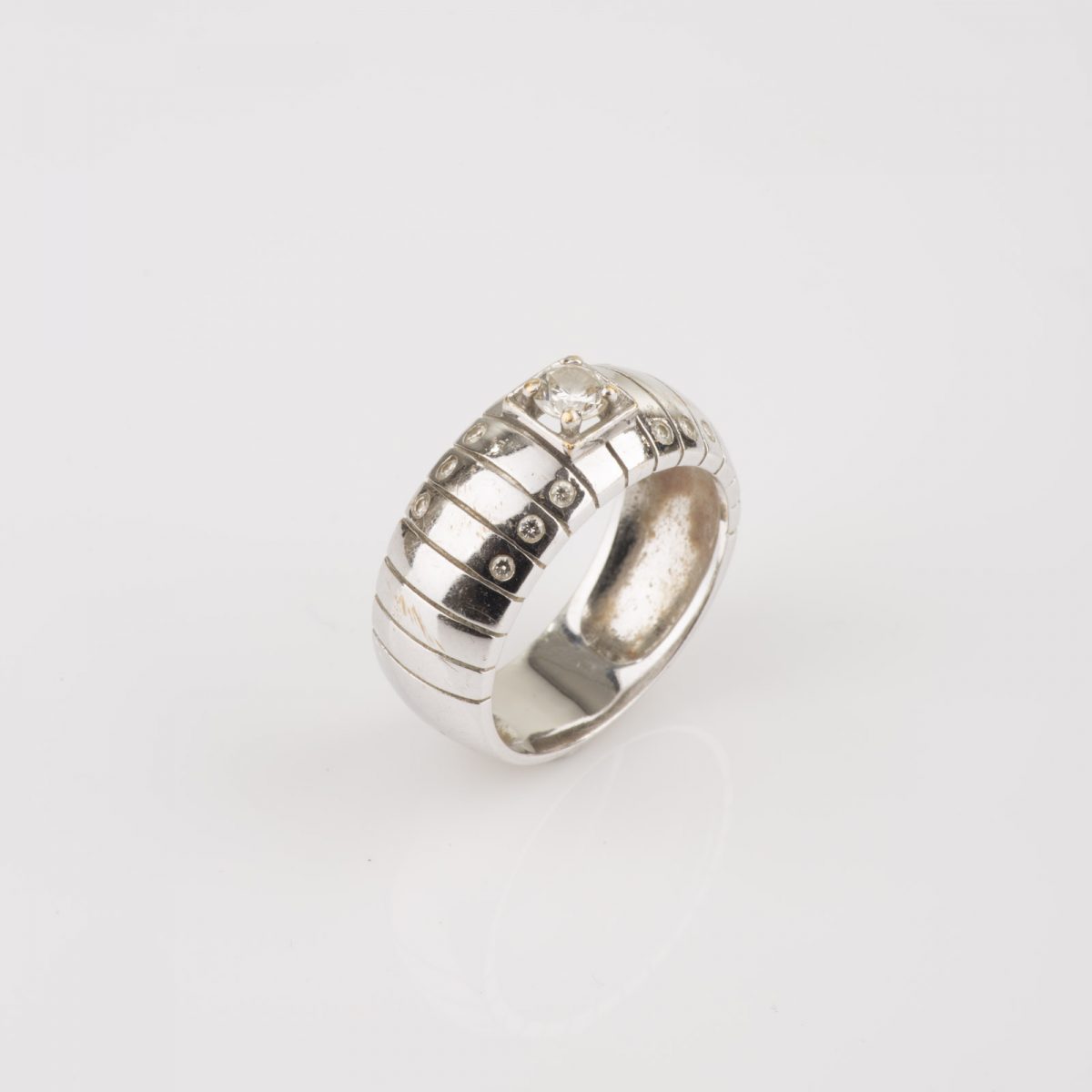 White Gold Diamonds Ring - Image 5