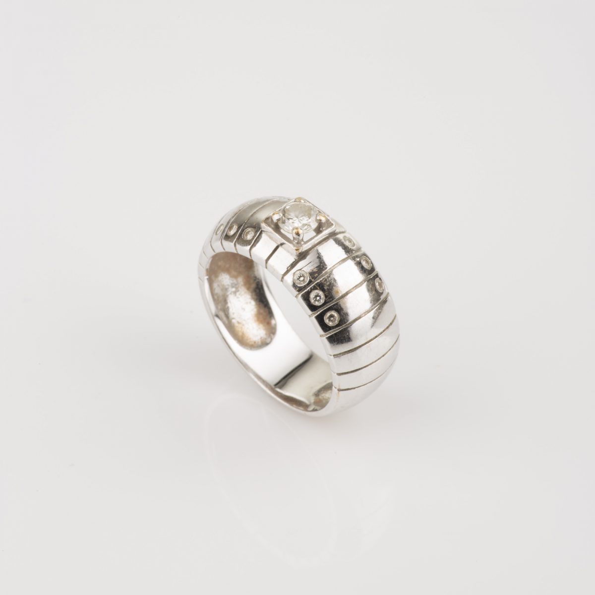 White Gold Diamonds Ring