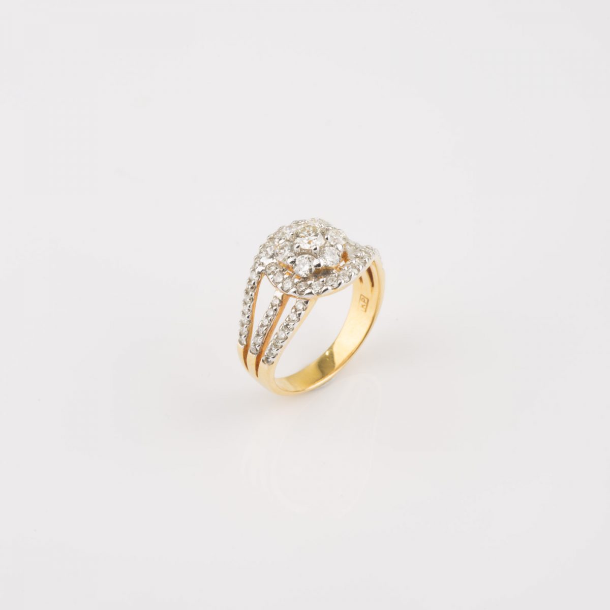 Diamond Cluster Gold Ring - Image 8