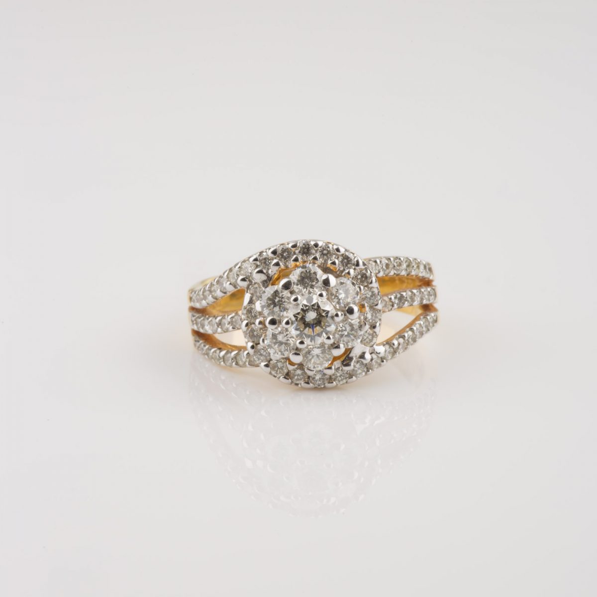 Diamond Cluster Gold Ring - Image 13