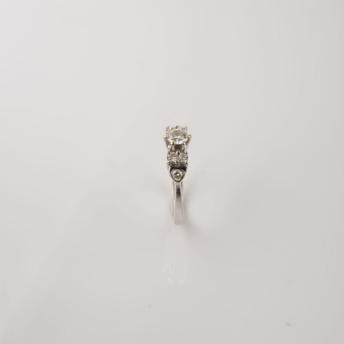White Gold Diamonds Ring - Image 9