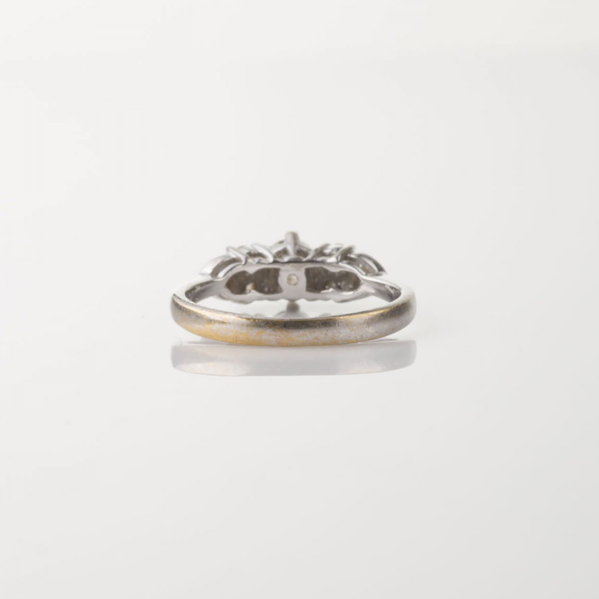 White Gold Diamonds Ring - Image 4