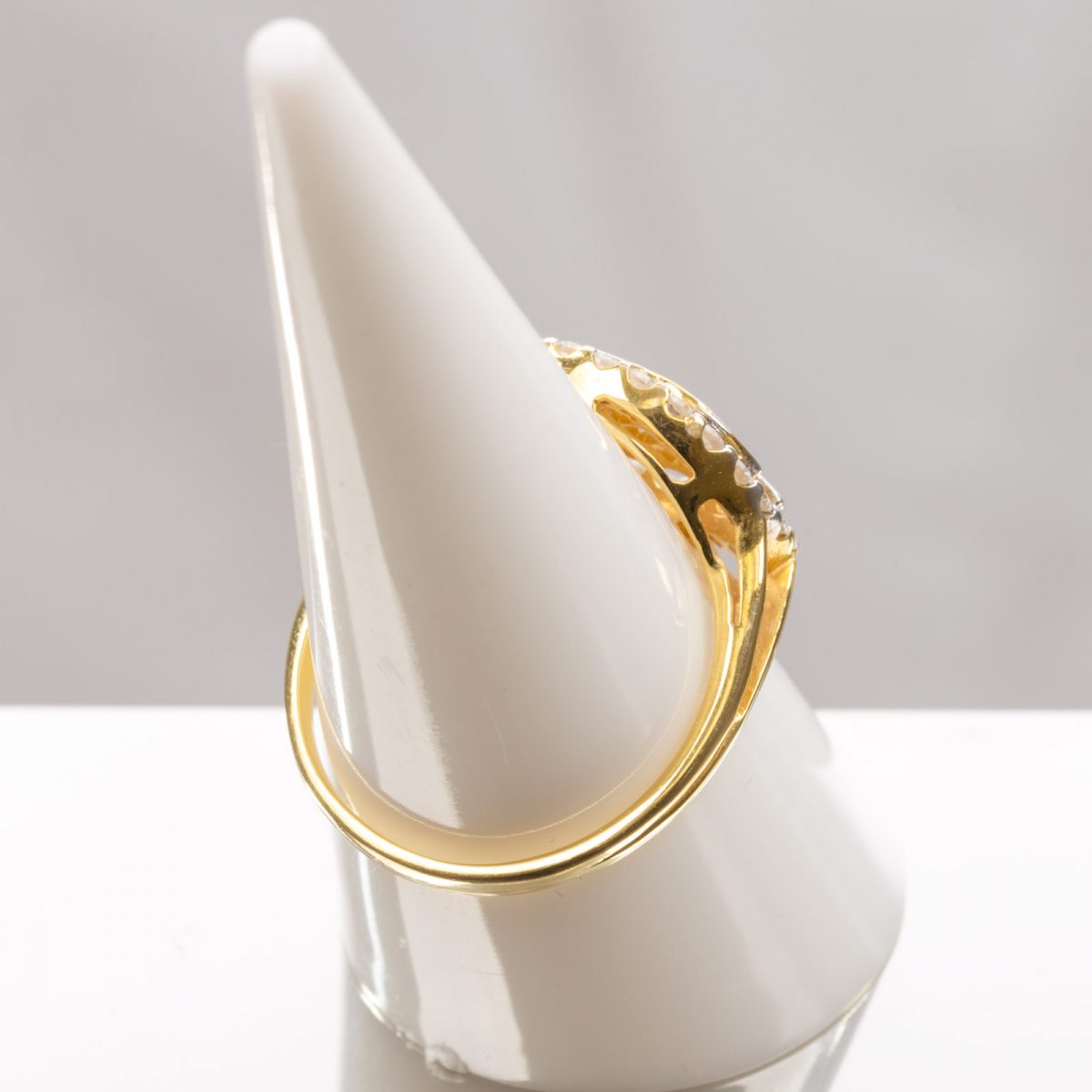 Gold Ring with Diamonds - Image 5