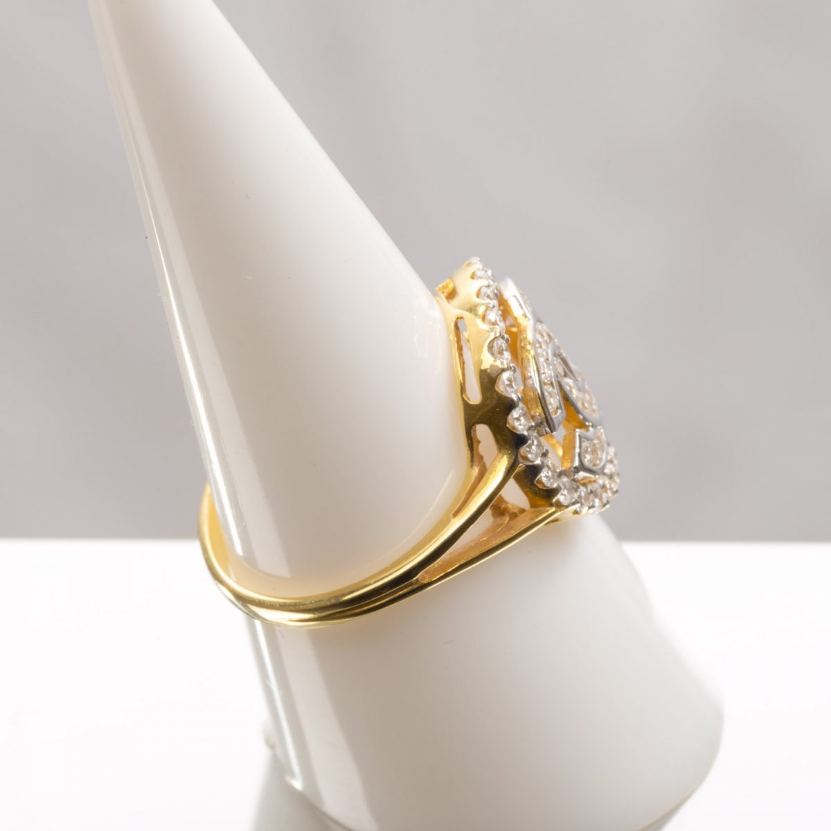 Gold Ring with Diamonds - Image 6