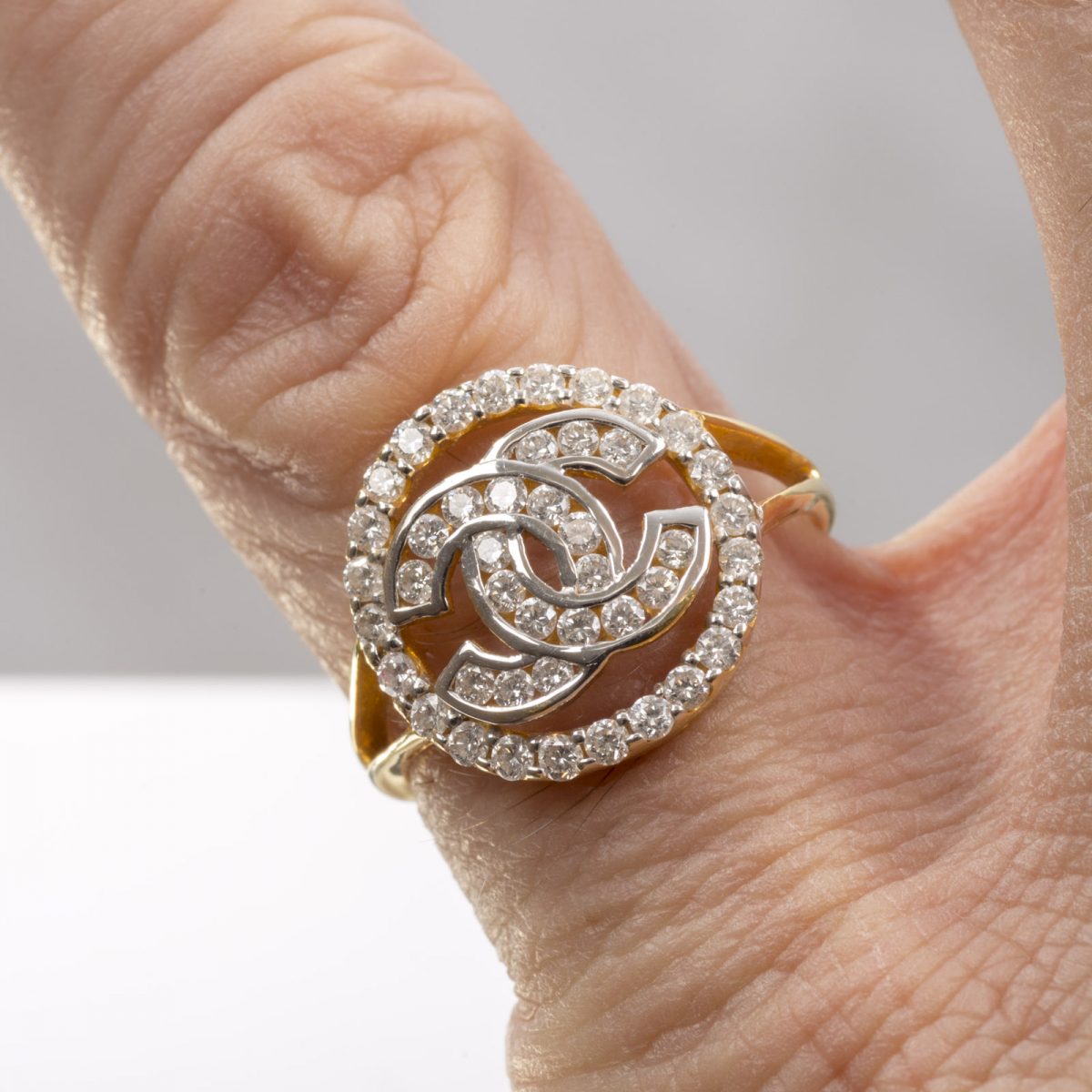 Gold Ring with Diamonds - Image 9