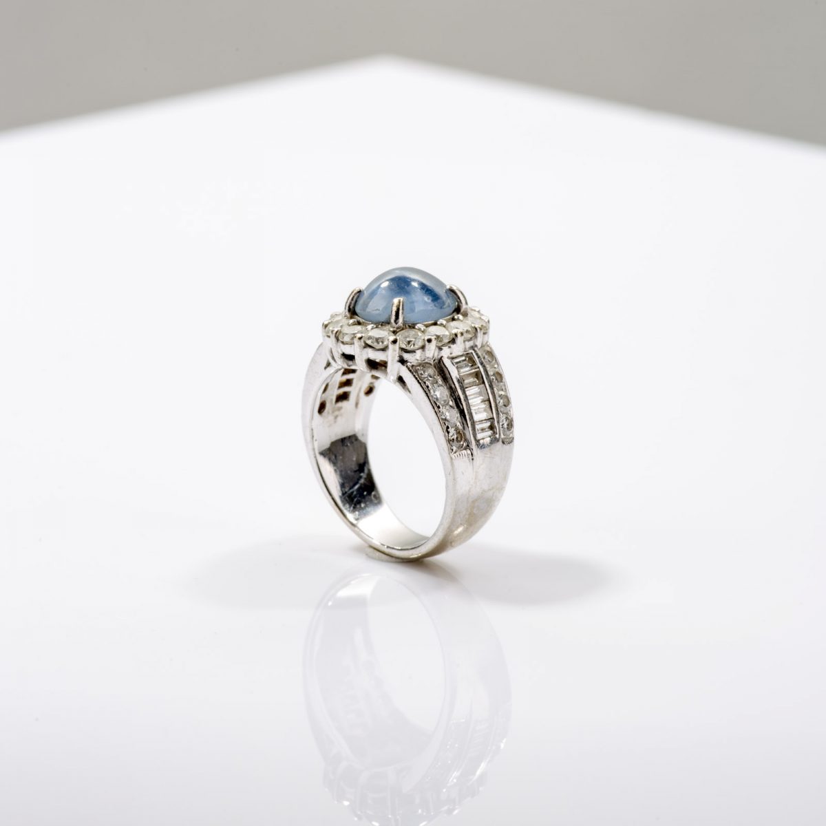White Gold Diamonds and Sapphire Ring - Image 6