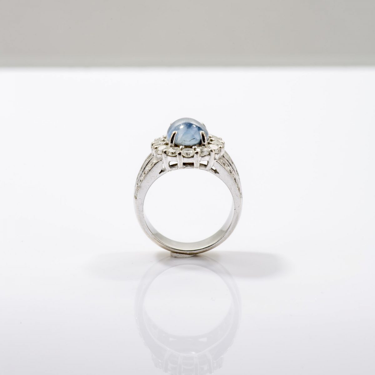 White Gold Diamonds and Sapphire Ring - Image 8