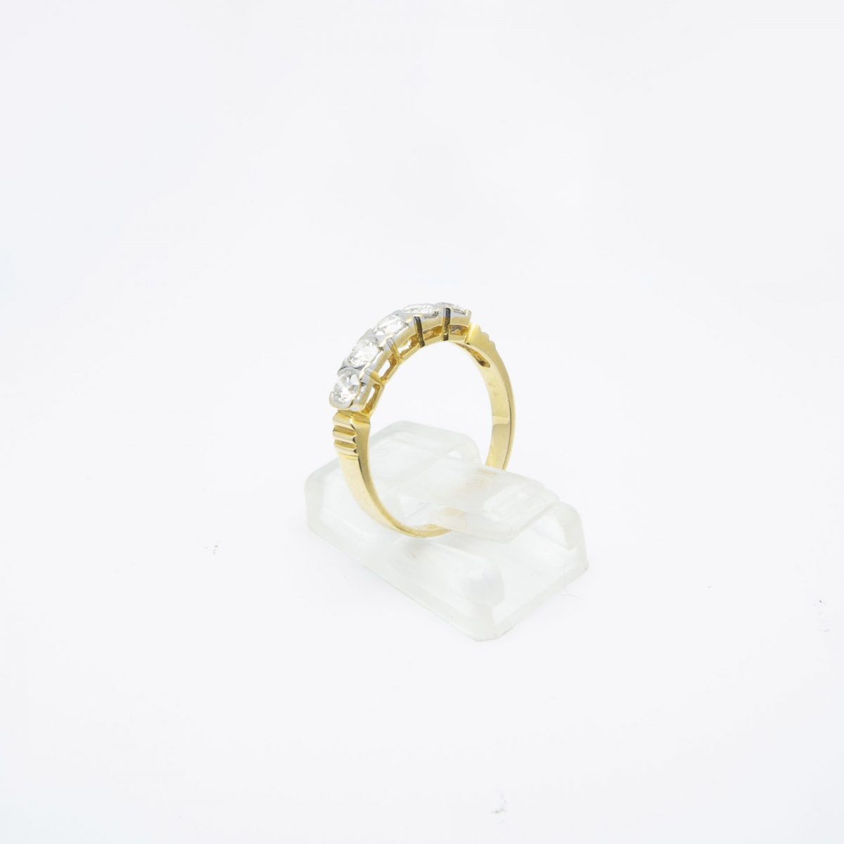 18K Gold Ring with Diamonds - Image 5
