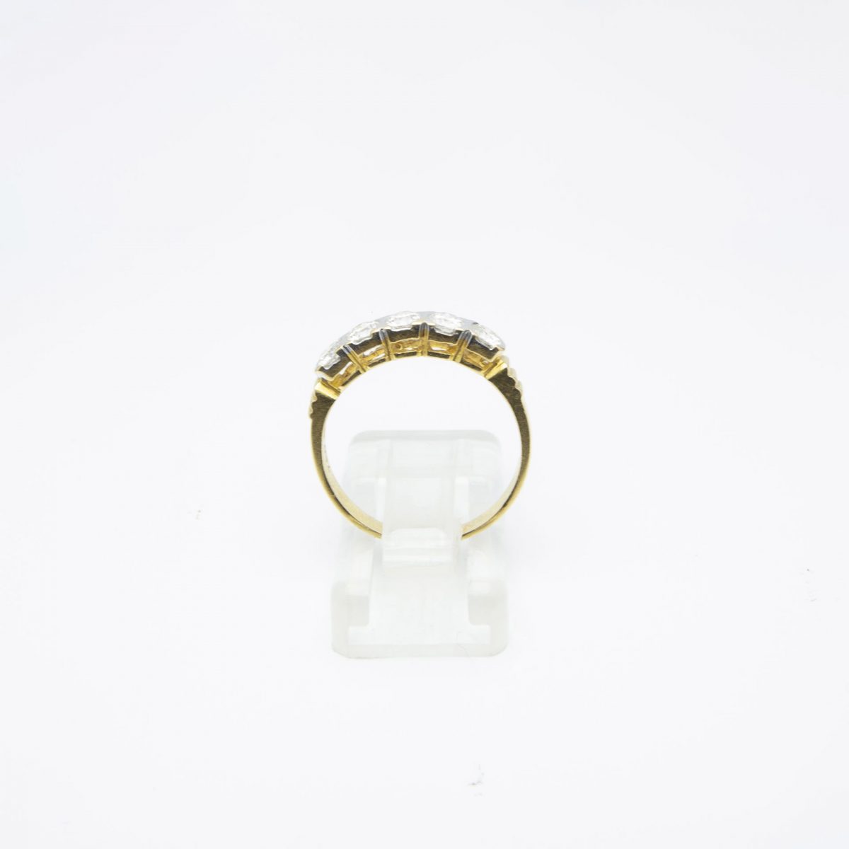 18K Gold Ring with Diamonds - Image 6