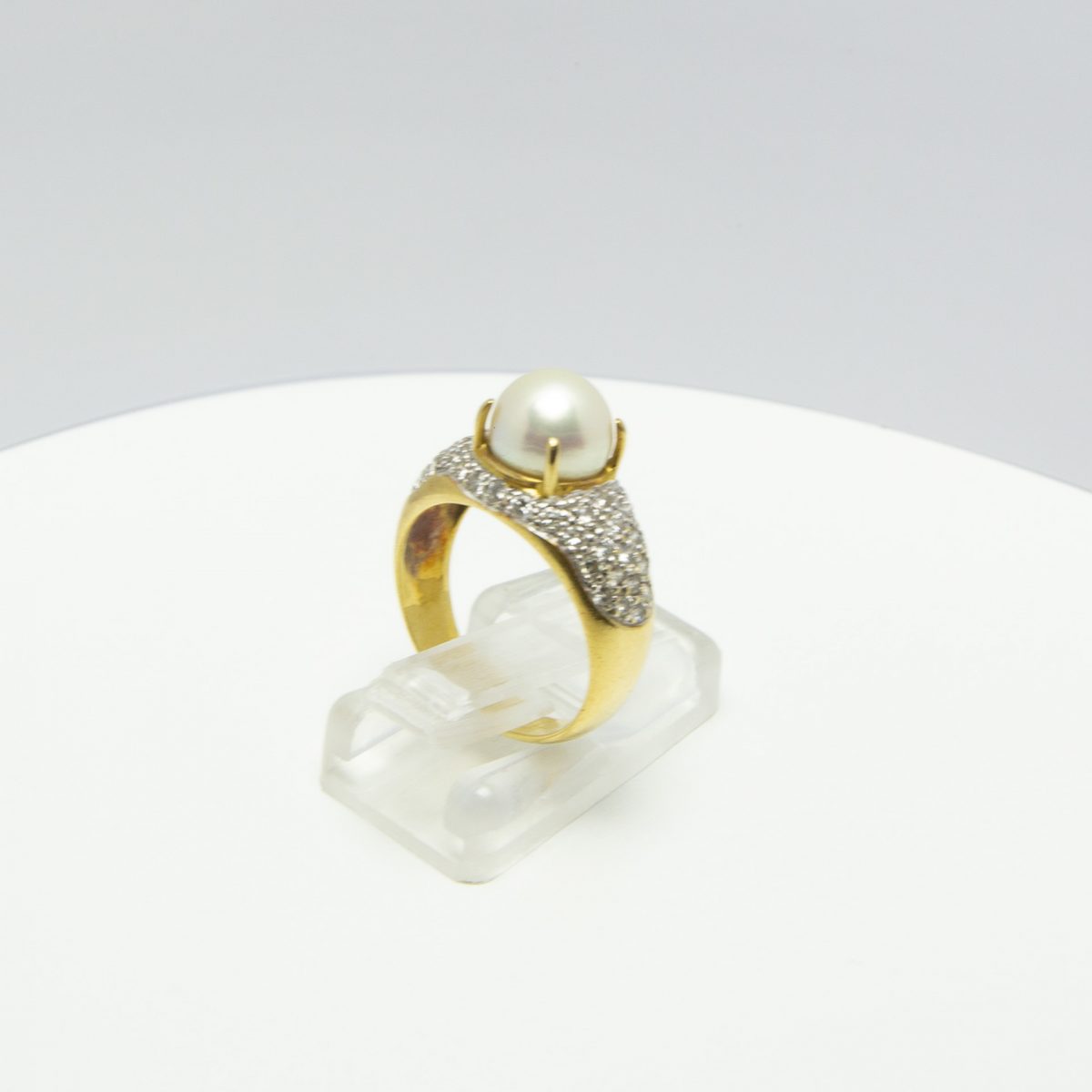 Gold Diamonds Ring with Pearl - Image 5