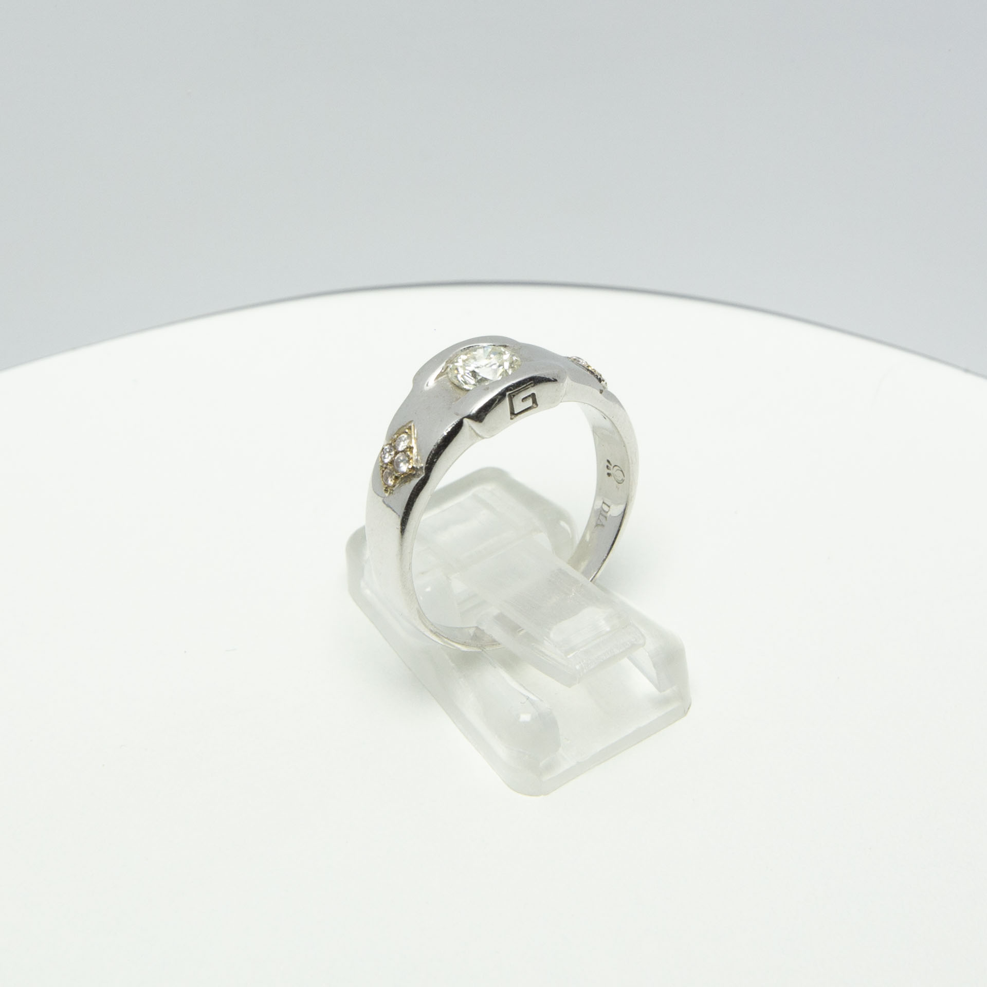 แหวนทองคำขาว 14K ประดับเพชร - Image 4