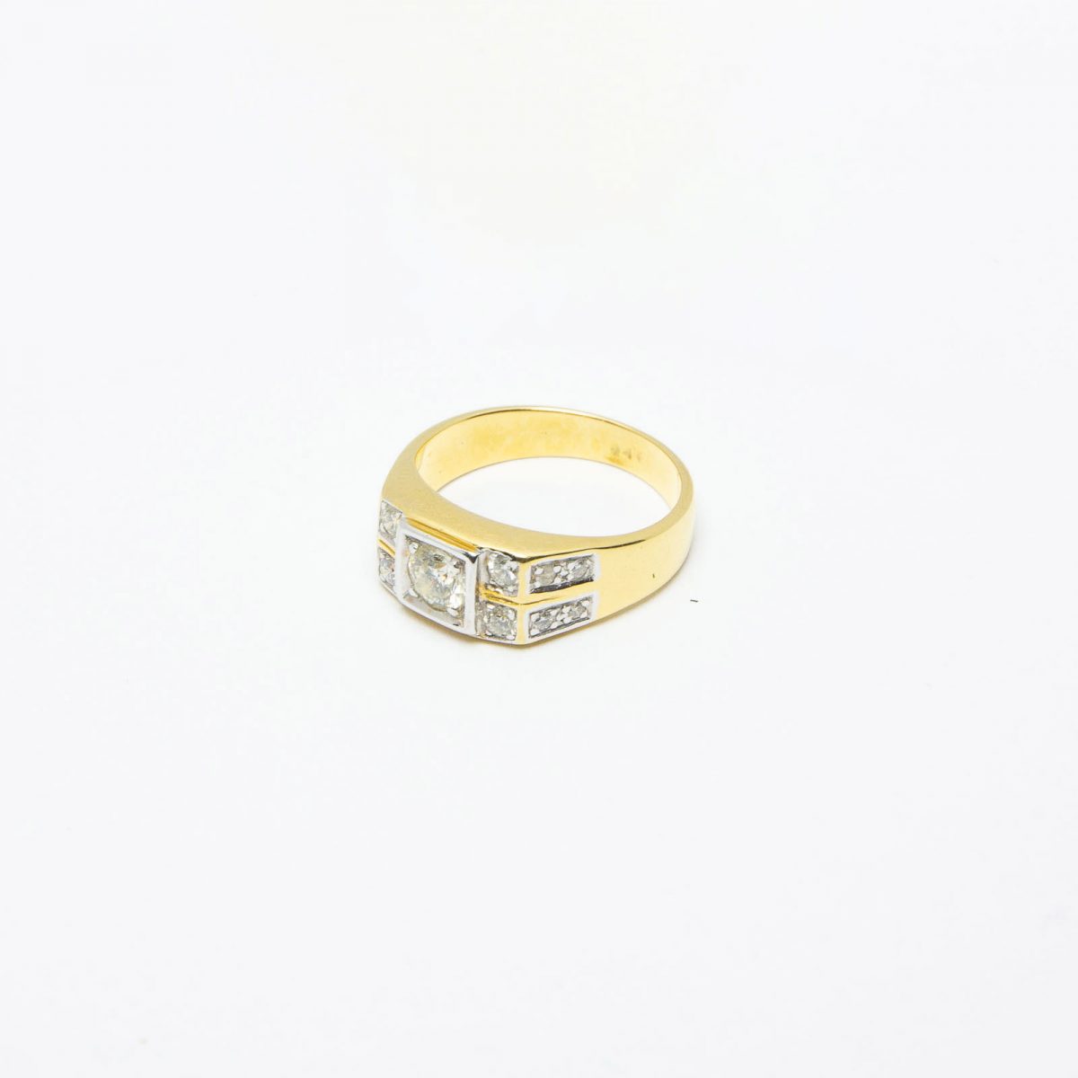 Men's Gold Ring with Diamonds - Image 10