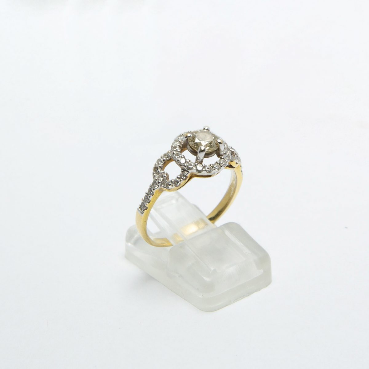 18K Gold Ring with Diamonds
