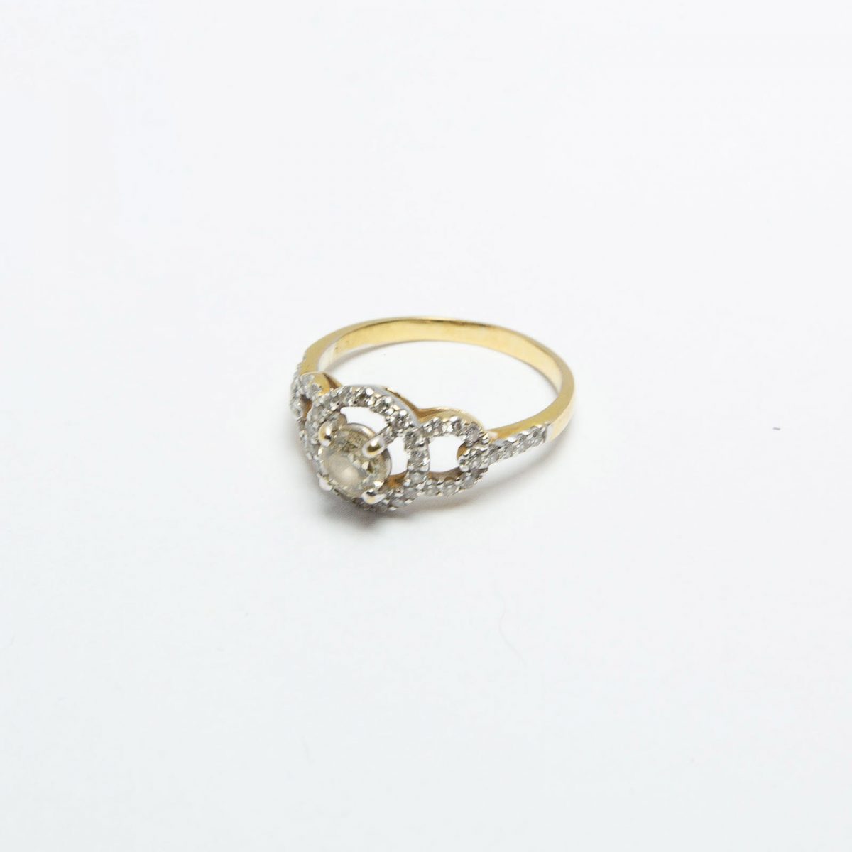 18K Gold Ring with Diamonds - Image 12